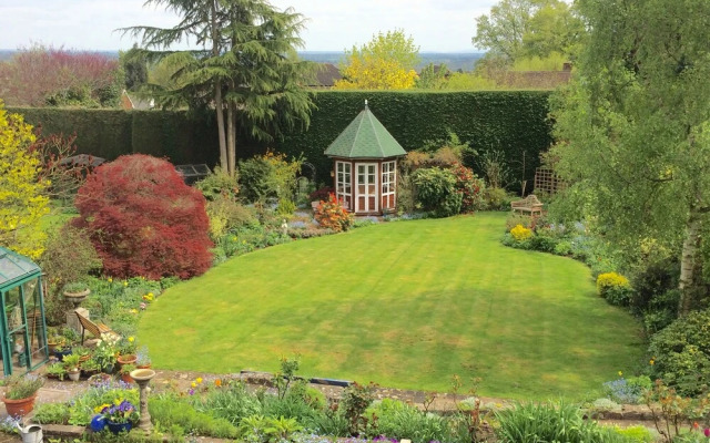 Malvern Holiday Garden Flat