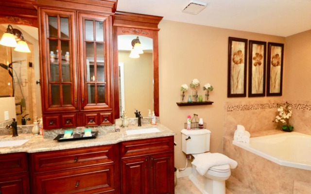 Villa at Pleasant Lake