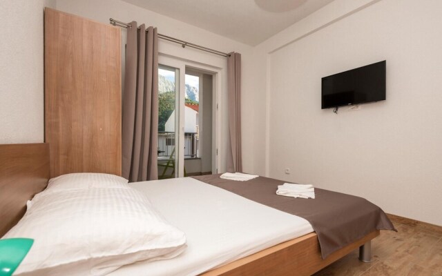 Amazing Apartment in Drvenik With Wifi