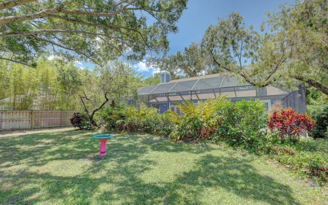 Spacious 4 3 Retreat- Heated Pool-playroom