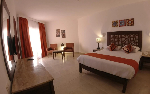 Wadi Lahmy Azur Resort