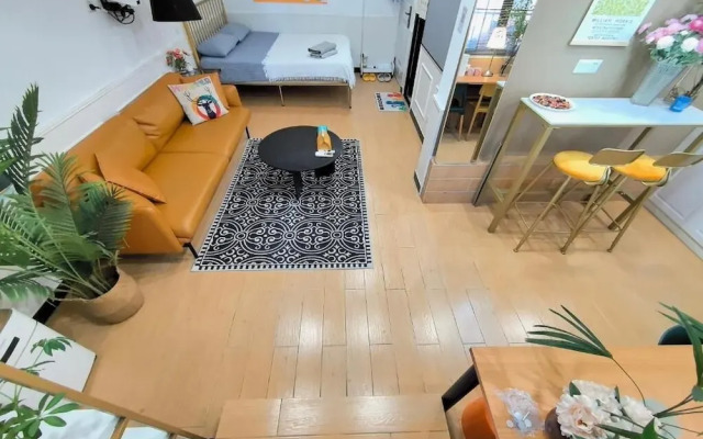 Shanghai Hills&Zinn Changle road Homestay