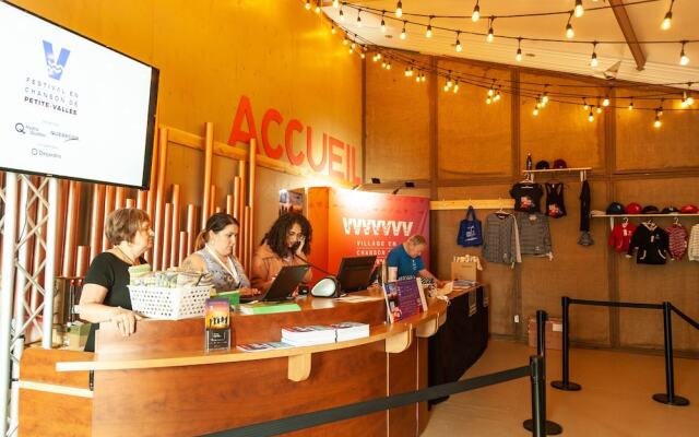 Maison Lebreux - Motel