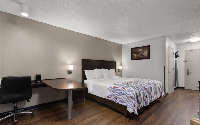 Red Roof Inn & Suites Savannah Airport