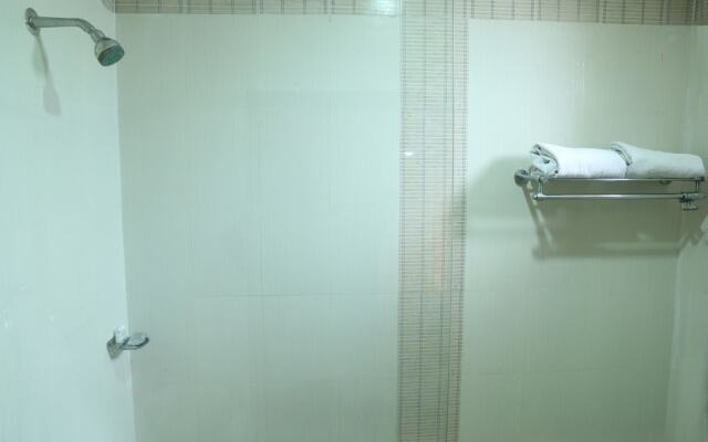 OYO 1843 Hotel PLR Kandy