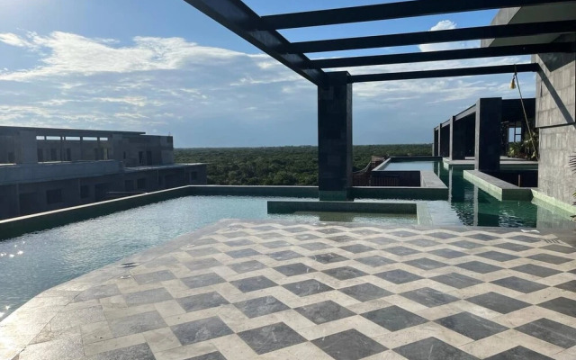 Unique Rooftop Sea View Walking to Beach The Best