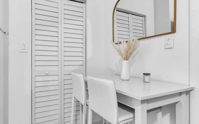 Stylish & Modern 4BD Home