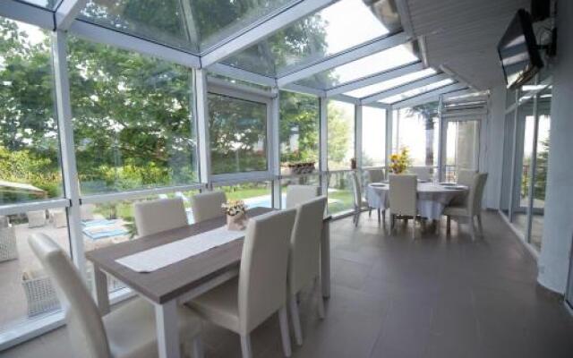 Bruxelles Guesthouse Craiova