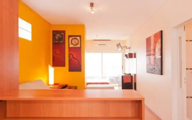 Centrally Located Studio in Downtown