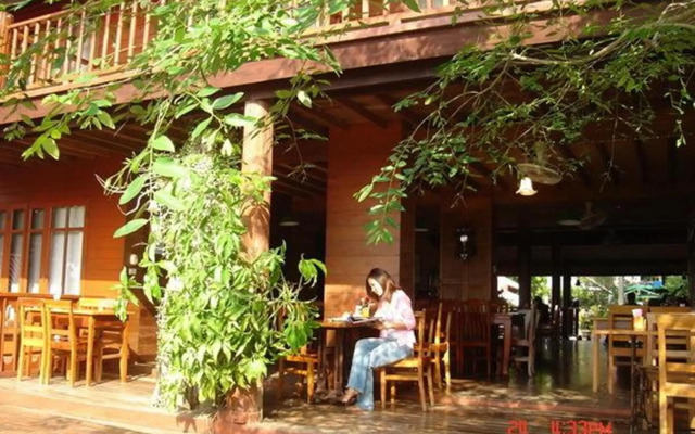 Riverhouse Hotel - The Teak House