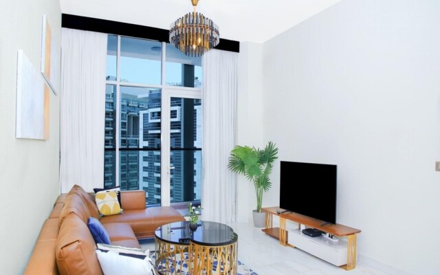 Chic 3BR Apt Near Dubai Mall