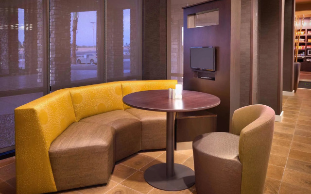 Courtyard Phoenix Mesa Gateway Airport