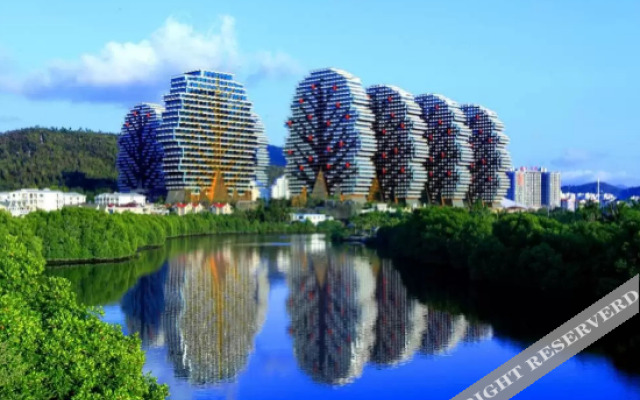 Sanya Beauty Crown Happy Tree Resort