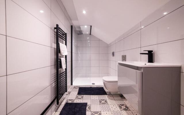 Hollywood Suite Sasco Apartments