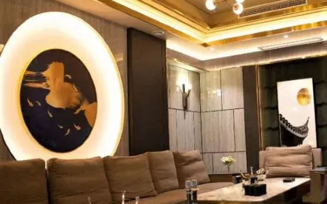 Qintian Holiday Hotel