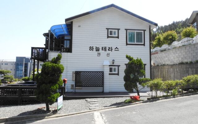 Geoje Sky Terrace Pension