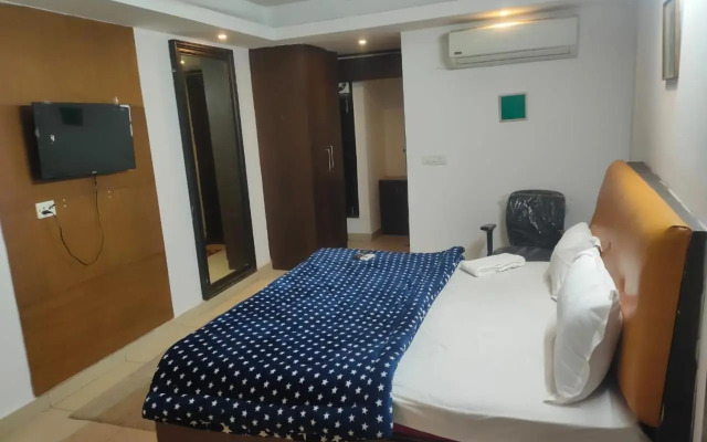 FabHotel Blueberry Hauz Khaz