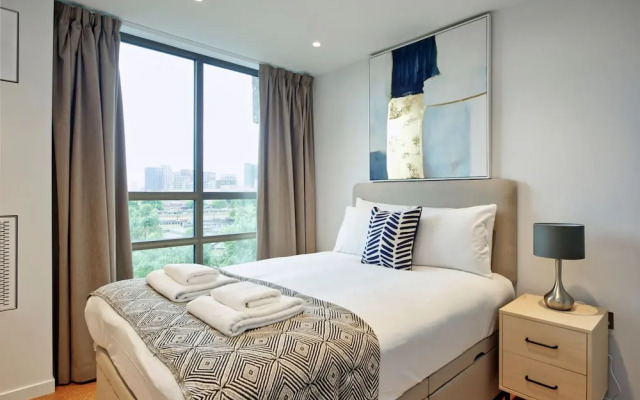 Upscale Two-bedroom Home in a Brutalist Setting