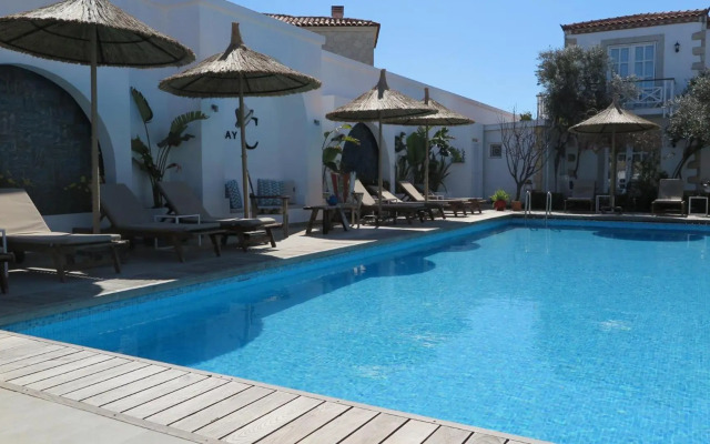 Bay C Hotel