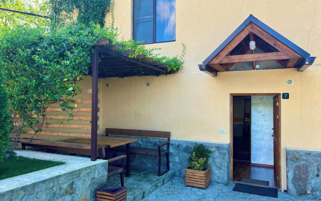 Dilivita Rest House