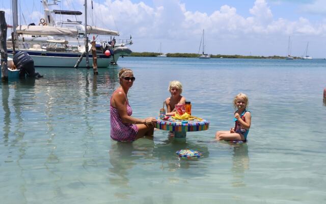 El Milagro Beach Hotel & Marina