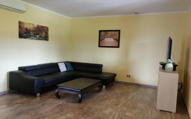 Primo Piano Appartamento Leccio