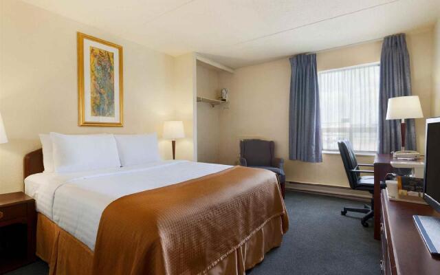 Travelodge Calgary MacLeod Trail