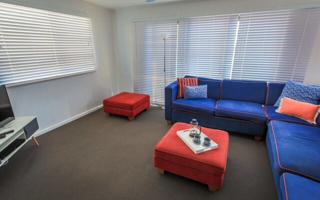 Jacks at the Bay, 18a Achilles Street