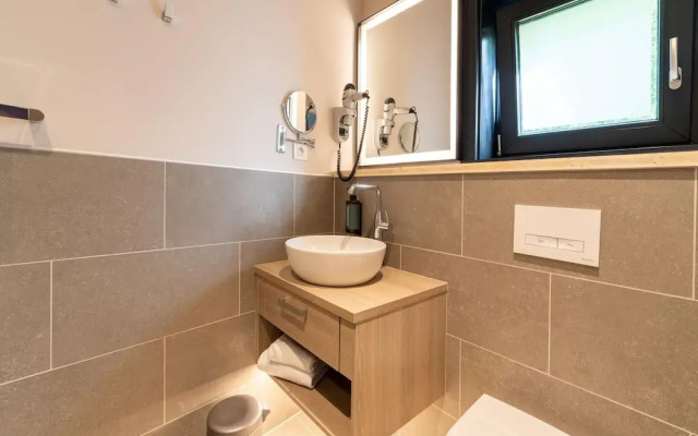 Elegant Mansion With Pools