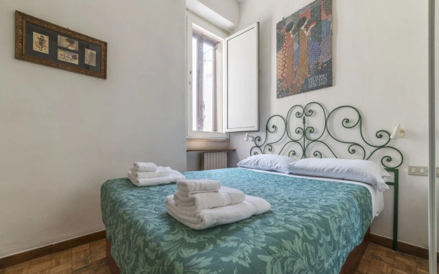San Lorenzo Wooden Flat