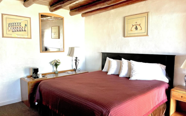Cottonwood Court Motel
