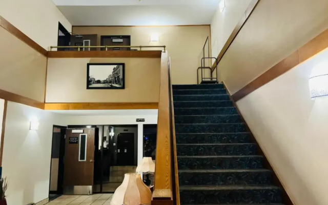 Wautoma Inn by OYO Near Airport WI 73