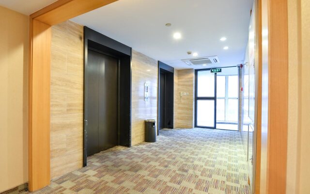JI Hotel Shanghai Jingan Temple Kangding Road