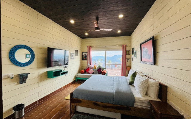 The Ridge House - A Villa Community