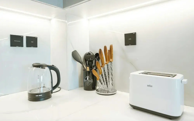 PVH - Exquisite 1BR - Binghatti Canal