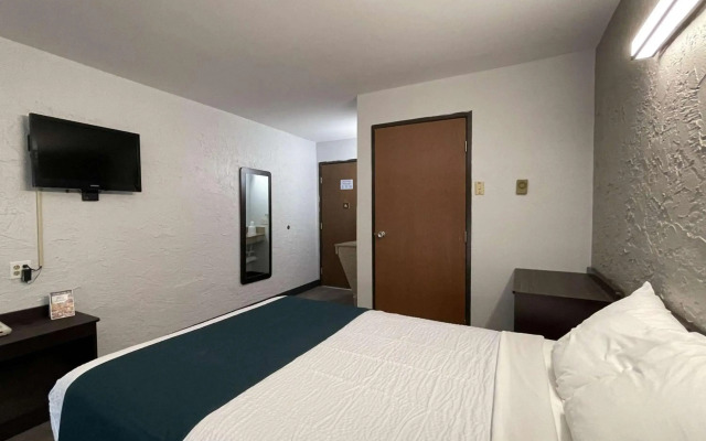 Motel 6 Green Bay, WI - Lambeau