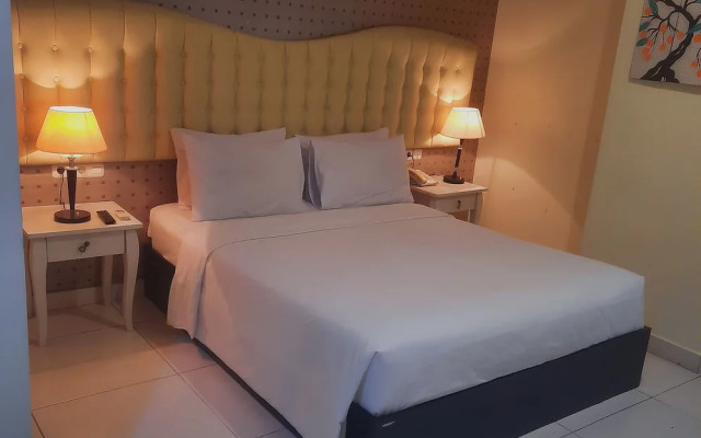 Anaya Hotel and Ballroom