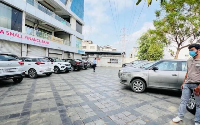 4 Ever Hotel - Surat