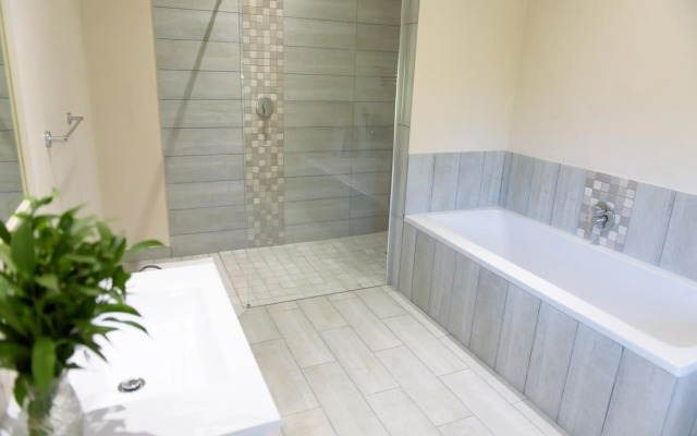 Whalesong Hotel & Spa