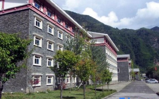 Dagu Glacier Hotel