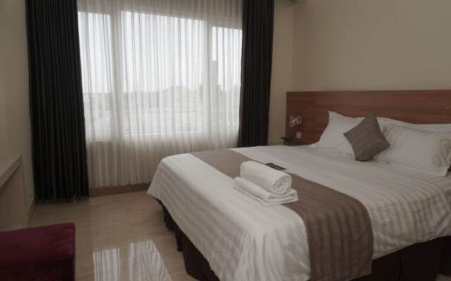 Cahaya 3 Hotel Near Juanda Airport