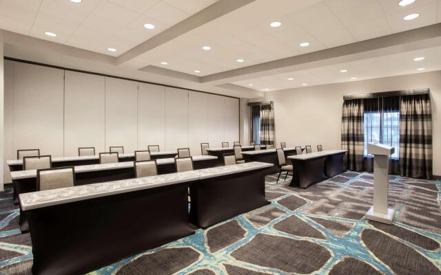 Embassy Suites by Hilton Orlando Airport