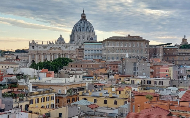 Spanish Steps bedroom
