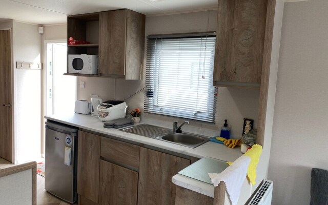 Immaculate 3 Bedroom Caravan in Presthaven