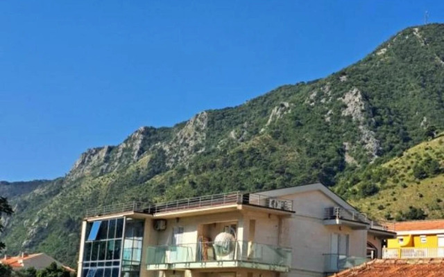 Charming Studio Flat in Pr anj Montenegro