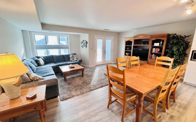 Wilmington Avenue 50 #106