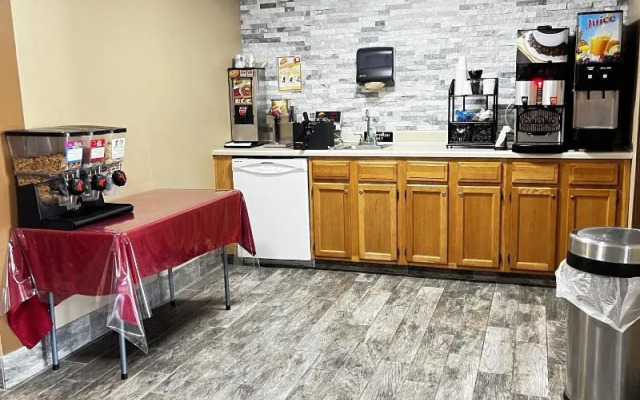 Designer Inn & Suites