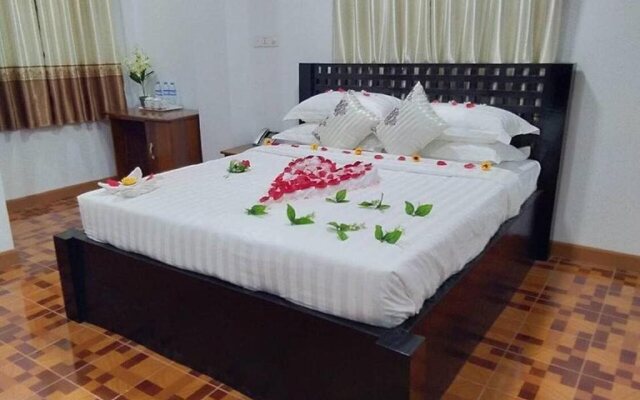 Golden Palace Hotel Hpa An