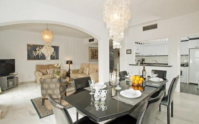 Apartment in Marbella, Malaga 102955