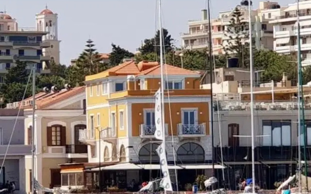 Sideratos Sea View City Apartment